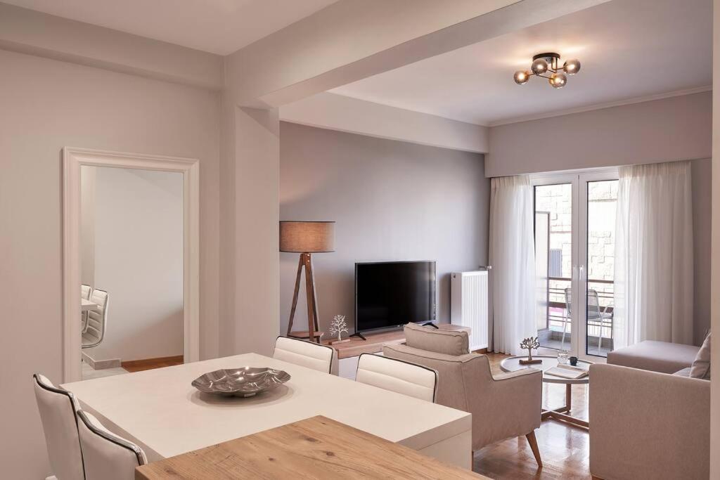 Fix 2Bd Apartment With Parthenon View เอเธนส์ ภายนอก รูปภาพ